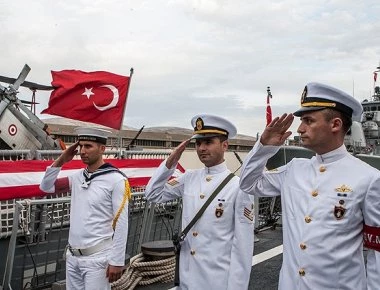 Συνελήφθησαν 19 αξιωματικοί του τουρκικού Ναυτικού & καταζητούνται άλλοι 12 - «Ετοίμαζαν πραξικόπημα»